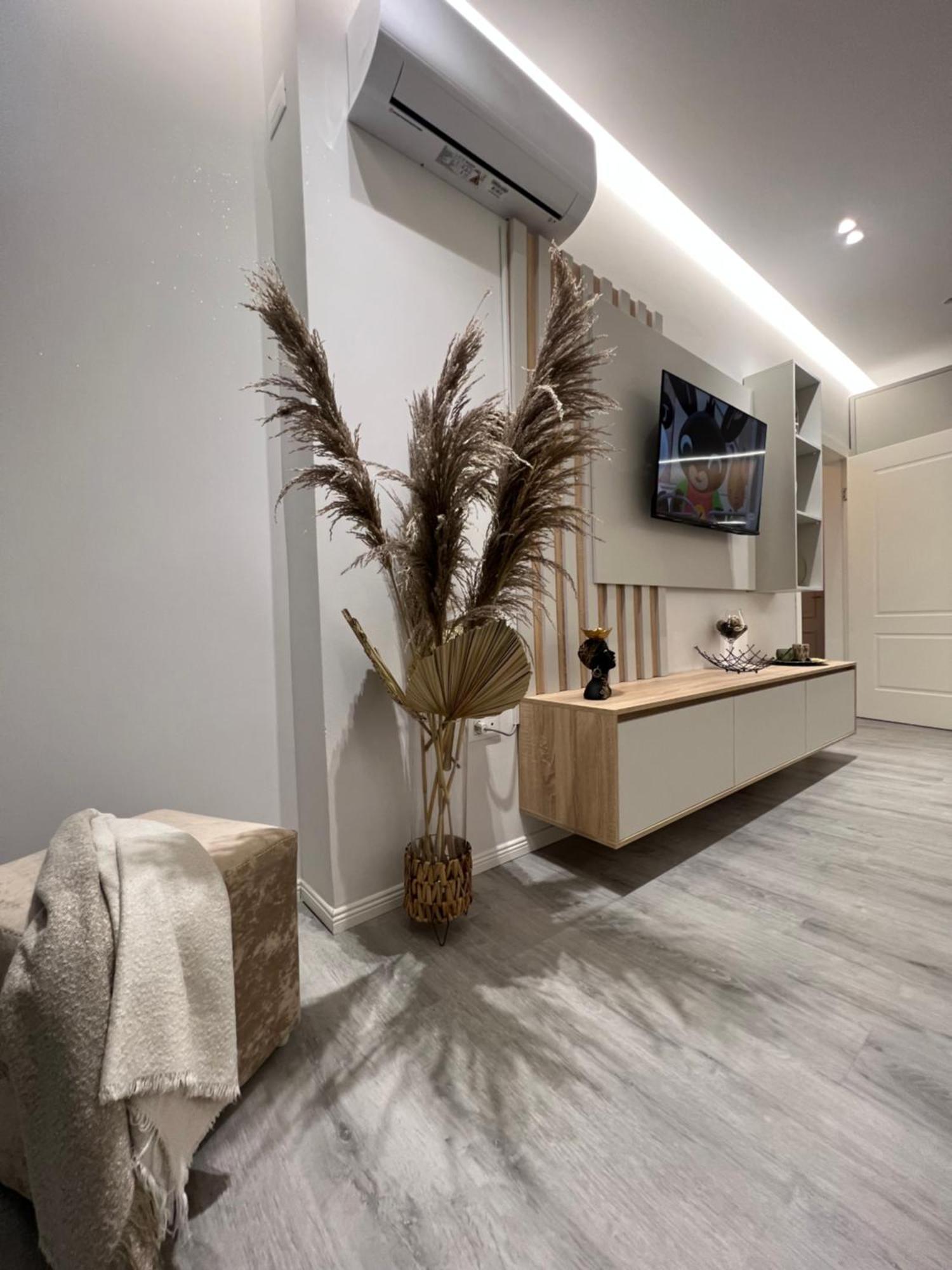 Luxury Lc Golem (Tirana)